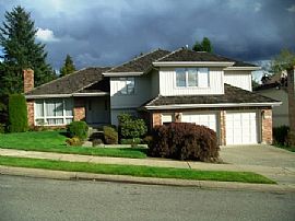 Excellent tri level house in Belleuve  in Bellevue, WA (Photo 2 of 6)