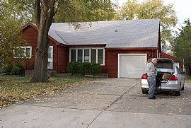 Oakbrook Terrace single family in Oakbrook Terrace, IL (Photo 2 of 2)