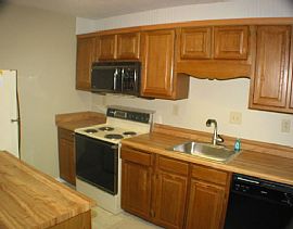 Luxurious, Quiet, Cozy Condo in Tucker, GA (Photo 3 of 3)