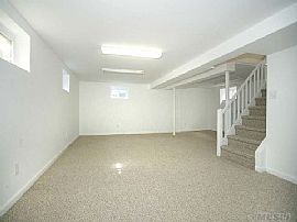 ELEGANT & SOPHISTICATED in Rockville Centre, NY (Photo 4 of 6)