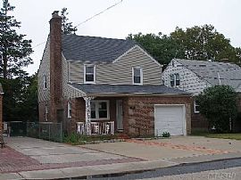 ELEGANT & SOPHISTICATED in Rockville Centre, NY (Photo 6 of 6)