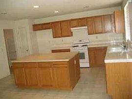 GORGEOUS SPACIOUS 4BD 2.5BA HOME in Stockton, CA