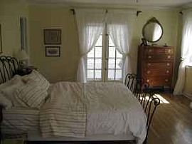 BEST RENTAL HOUSE in Lakewood, OH (Photo 3 of 4)