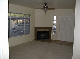 Great Remolded Condo in Scottsdale, AZ (Photo 3 of 4)
