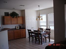 Great Family Home in Family Neighborhood in Mesa, AZ (Photo 4 of 6)