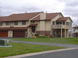Nice Clean Townhome in Maple Grove, MN (Photo 4 of 4)