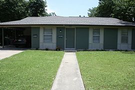 CUTE 3/2 DUPLEX/HOUSE PETS WELCOME in Austin, TX