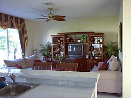 Beautiful lake front family home in Pembroke Pines, FL