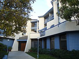 Beautiful CONDO close to Downtown LA/USC in Los Angeles, CA (Photo 2 of 2)