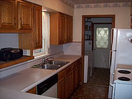 Pristine & Inviting in Lansing, MI (Photo 4 of 4)