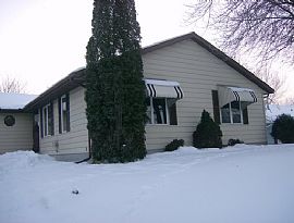 Spacious 4 Bd / 3 Ba Rambler in West Saint Paul, MN