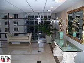 2+2. 1300sqft Luxury in downtown! in Los Angeles, CA (Photo 5 of 6)