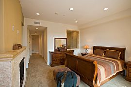 Brand New Tuscan Style Condo  in Pacific Palisades, CA (Photo 2 of 4)