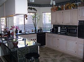 Luxurious lakefront home 5 br 3 ba 3 car in Gilbert, AZ (Photo 4 of 6)