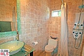 3br - Remodel 2bath house w pool in Los Feliz, CA (Photo 5 of 6)