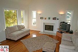 3br - Remodel 2bath house w pool in Los Feliz, CA (Photo 6 of 6)