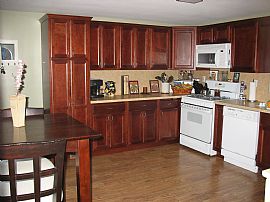 Unique Location for Commuters! in Nutley, NJ (Photo 3 of 4)