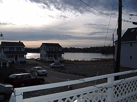Sunny Waterfront home for rent in Hull, MA (Photo 5 of 6)
