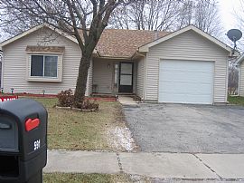 Beautiful 3 br 1ba, HOUSE, mins to I-88  in Naperville, IL