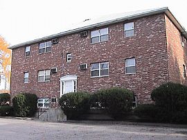 Westboro large 1 bed, yard and parking in Westborough, MA