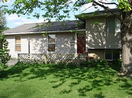 BEAUTIFULLY RENOVATED HOME - MUST SEE!!! in Columbus, OH (Photo 1 of 6)