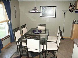 BEAUTIFULLY RENOVATED HOME - MUST SEE!!! in Columbus, OH (Photo 2 of 6)