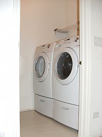 New 3BD, 2.5BA Townhouse! Great Location in Des Plaines, IL (Photo 4 of 6)