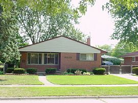 SINGLE FAMILY HOUSE FOR RENT in Clinton Township, MI