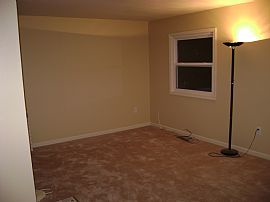 Renovated Three Level End Unit Townhouse in Stafford, VA (Photo 3 of 4)