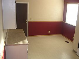 Spacious Family Home in West Valley City, UT (Photo 3 of 5)