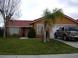 Big Beautiful Home For Cheep in Fontana, CA