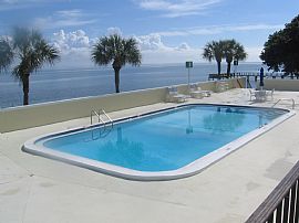 Furnished 2BD/2BA Water Front Condo in Saint Petersburg, FL
