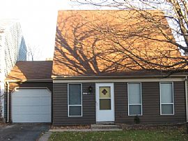Totally Rehabbed 3 BR Attached Home in Warrenville, IL