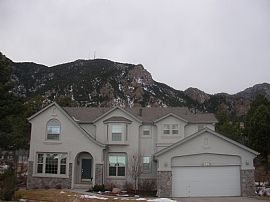 Spacious 4300sq ft 6bdrm Home in D12 in Colorado Springs, CO