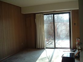 Gorgeous townhouse avail Feb 25 in Annandale, VA (Photo 5 of 6)