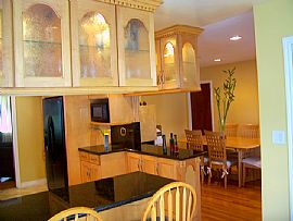 Luxurious House Available March 1st 08 in Van Nuys, CA (Photo 3 of 6)