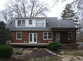 First Floor bedroom for Rent  in Cincinnati, OH (Photo 1 of 3)