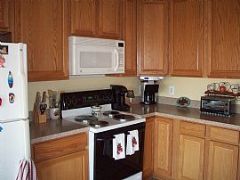 LUXURIOUS 3 BR CONDO! SOME UTILITIES INC in Woodbridge, VA (Photo 5 of 6)