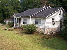 Large 2 bed/1bath, Great Location!! in Tucker, GA