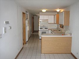 Nice Apartment & Nice area in Chicago, IL (Photo 3 of 5)