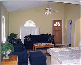 Affordable Charm for Rent! in Vero Beach, FL (Photo 2 of 3)