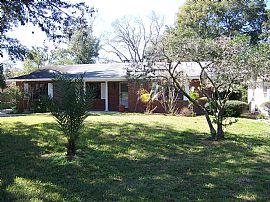 3-3 GREAT LOCATION!!! MOVE IN NOW!!! in Sanford, FL