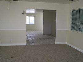 Single Family Residence on Golf Course in Palm Desert, CA (Photo 5 of 6)