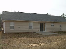 3 Bd, 2 Ba. Beautifully Maintained Ranch in Fountain Inn, SC (Photo 3 of 4)