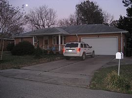 Single family home  in Virginia Beach, VA (Photo 1 of 4)