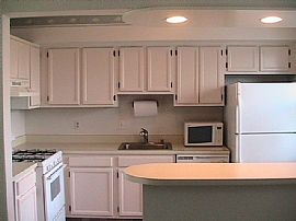 2 BR 2 Bath Cond "INCLUDES ALL UTILITIES in Gaithersburg, MD (Photo 5 of 6)