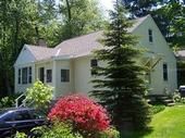 Beutiful 3 bedroom loft cape with lake in Lake Carmel, NY
