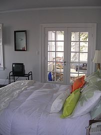 executive historic colonial mansion in Portland, OR (Photo 5 of 6)