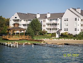 Gorgeous Waterfront Condo For Rent in Waterford, MI (Photo 2 of 6)