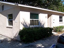 2BR/1BA Duplex For Rent - 5mil. to beach in Clearwater, FL